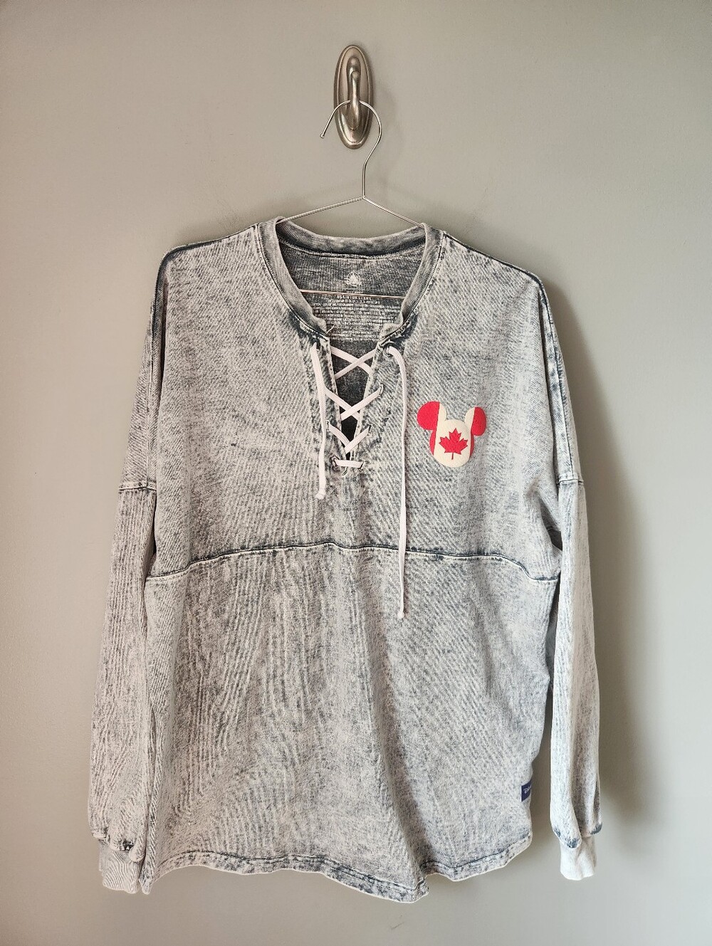 Disney Epcot Canada World Showcase Lace Up Spirit Jersey Size Large